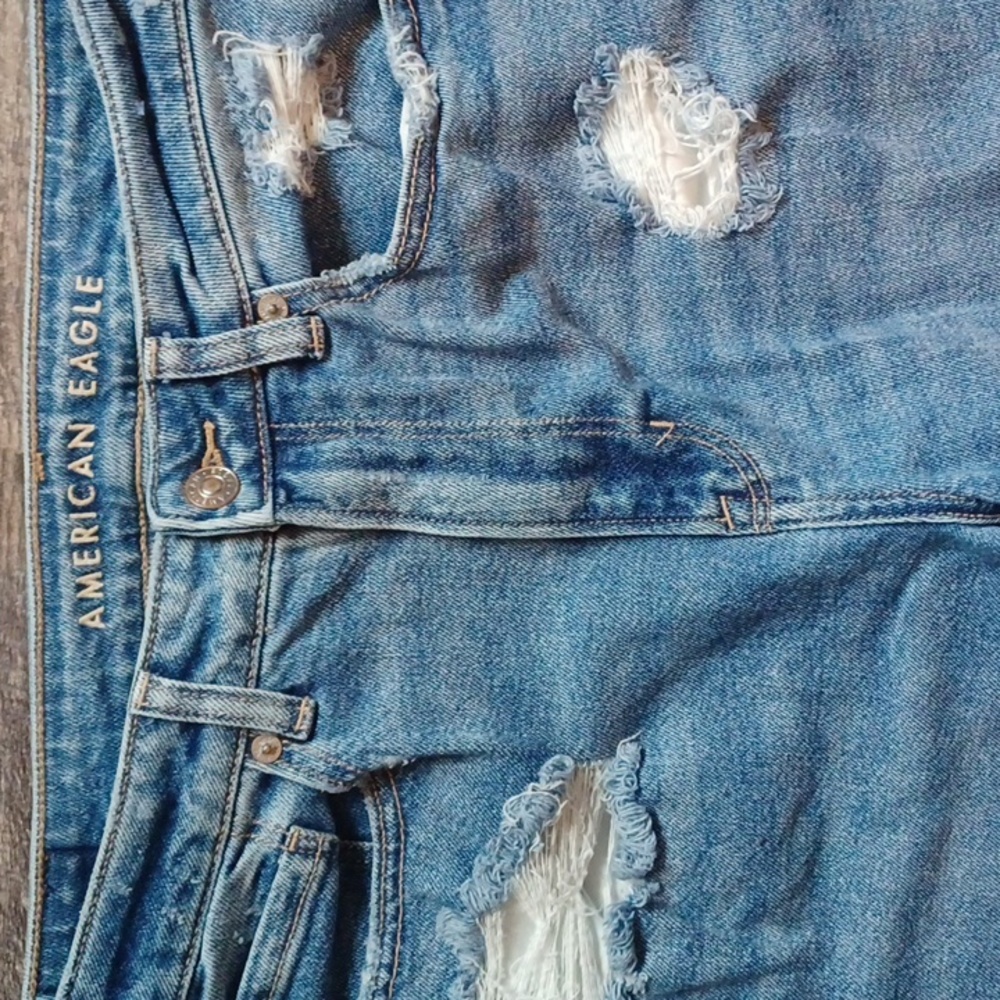 American Eagle Mom Straight Jean - Picture 5 of 9